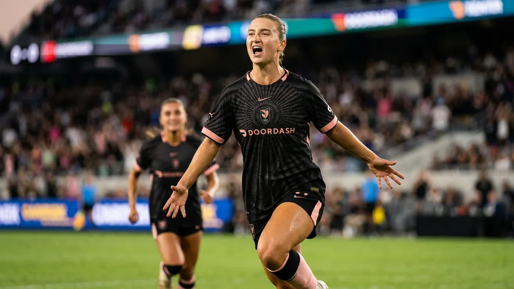 Ally Sentnor's leadership sparks Angel City FC's record-setting winning streak